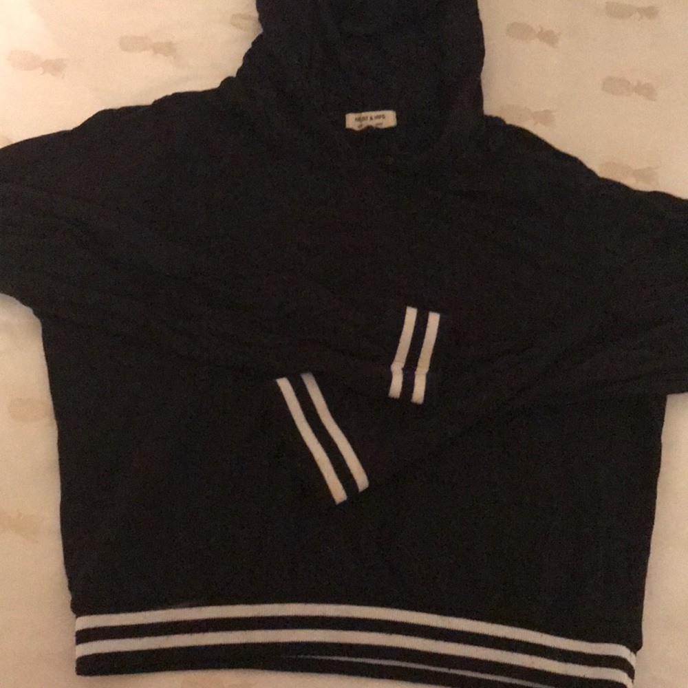 Hooded crop top